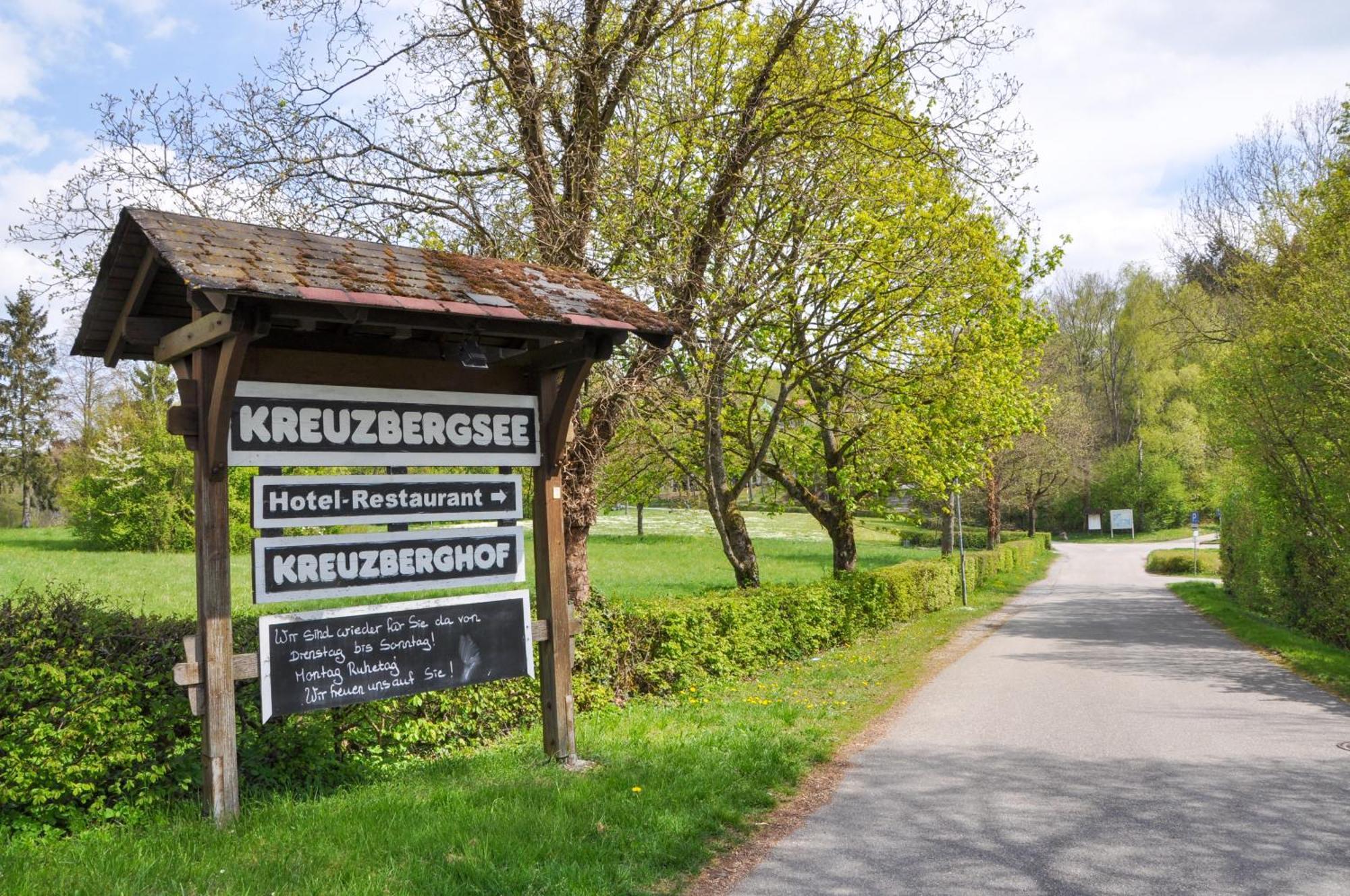 Hotel-Restaurant Kreuzberghof Tagungs- Und Veranstaltungshotel Tiefenbach  Εξωτερικό φωτογραφία